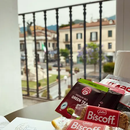 فندق مبيت وإفطار Dimora Donna Maria Relais 3*